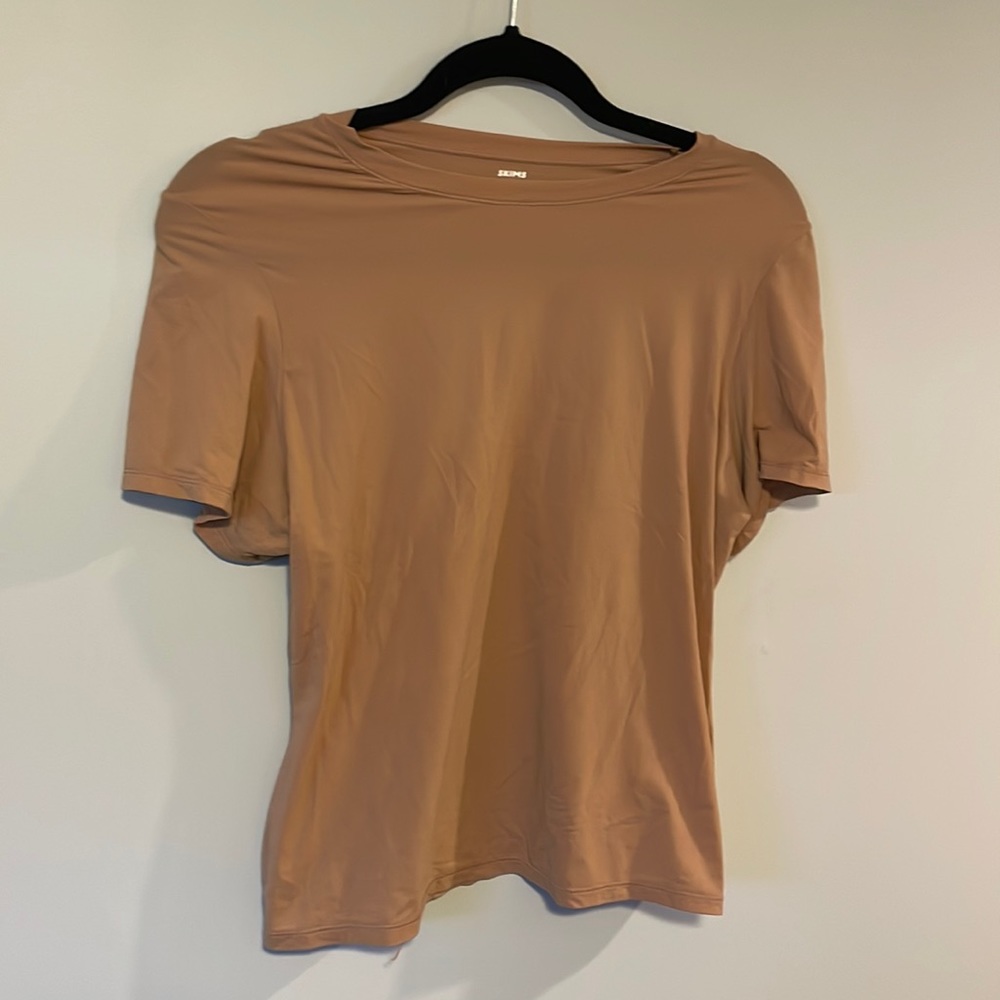 Skims shirt